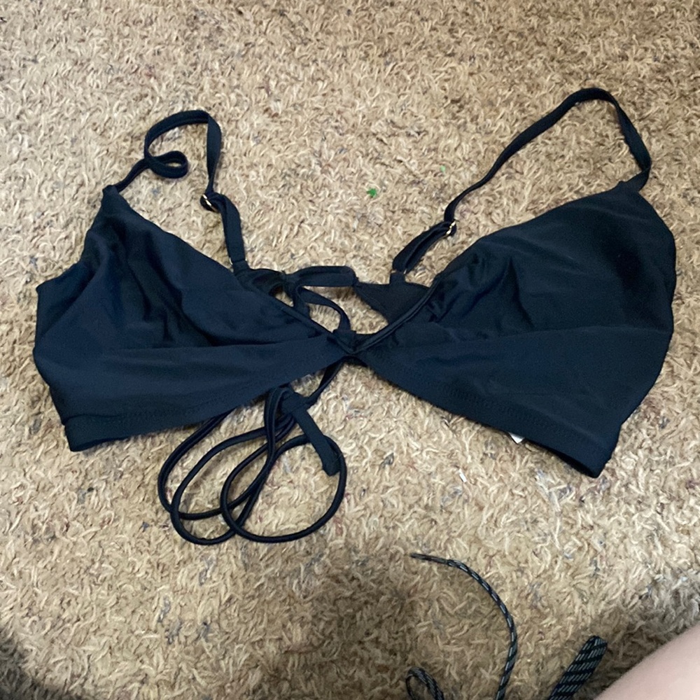 Black crisscross bikini top